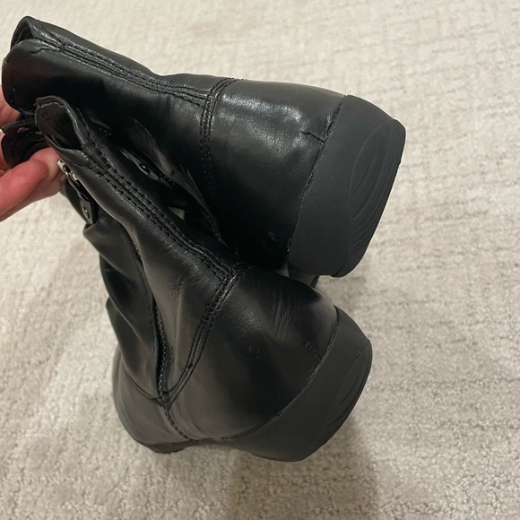 Josef Seibel Black Naly Leather Bootie, Size 39 EEUC like new - Picture 7 of 10